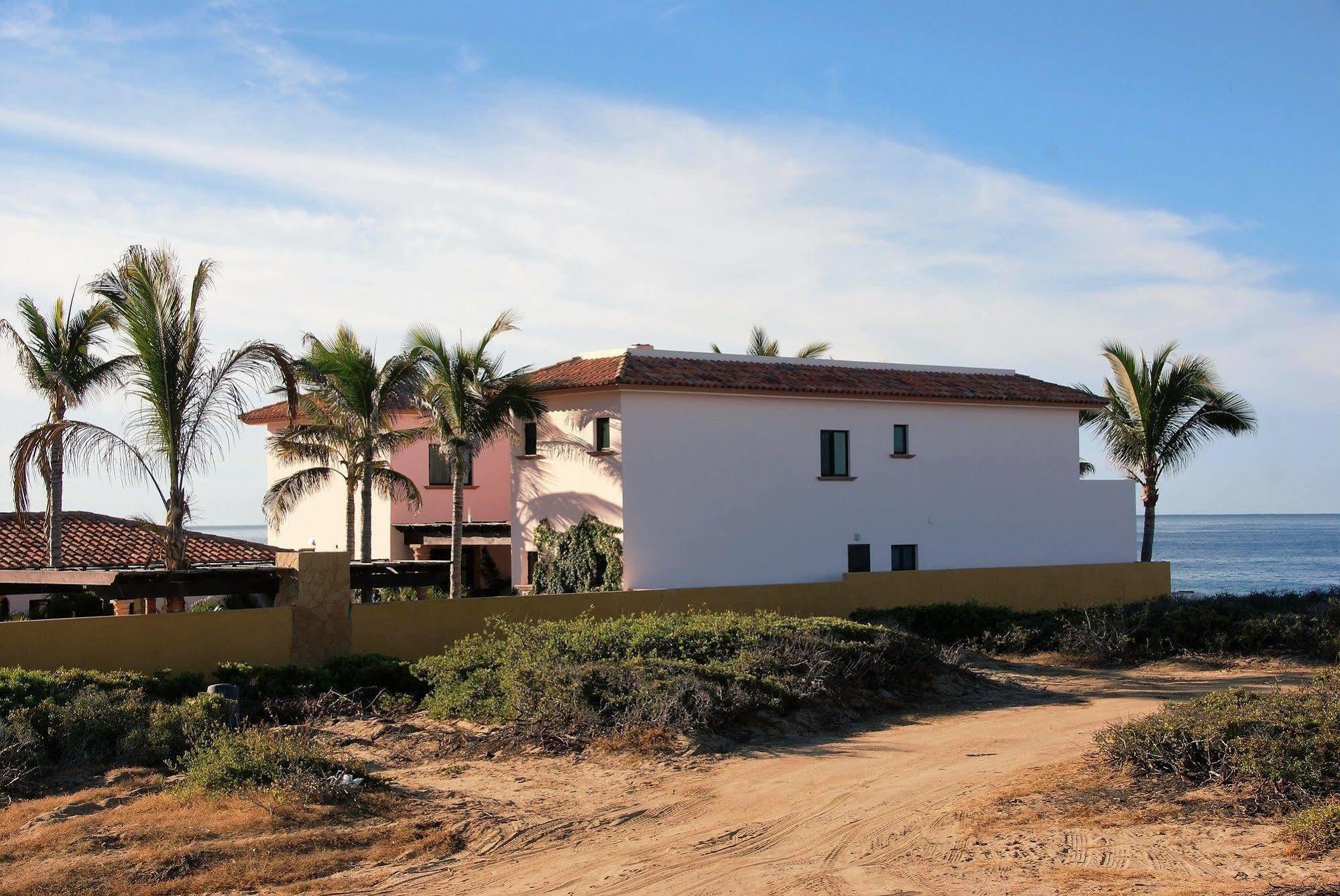 Cerritos Beach Inn El Pescadero  Exterior photo
